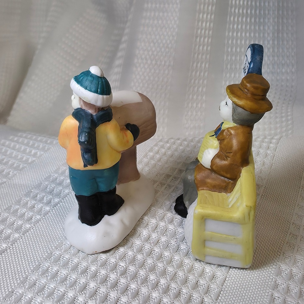 Christmas Figurines 2 Piece Set Winter Scene Mailbox Bus Stop Adorable Vintage - Picture 2 of 5